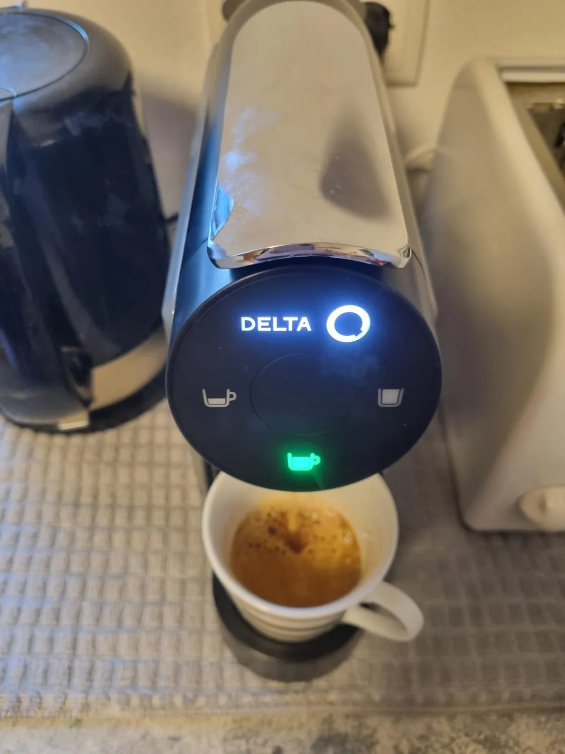 Delta Q MiniQool grigia macchina a capsule +50 capsule